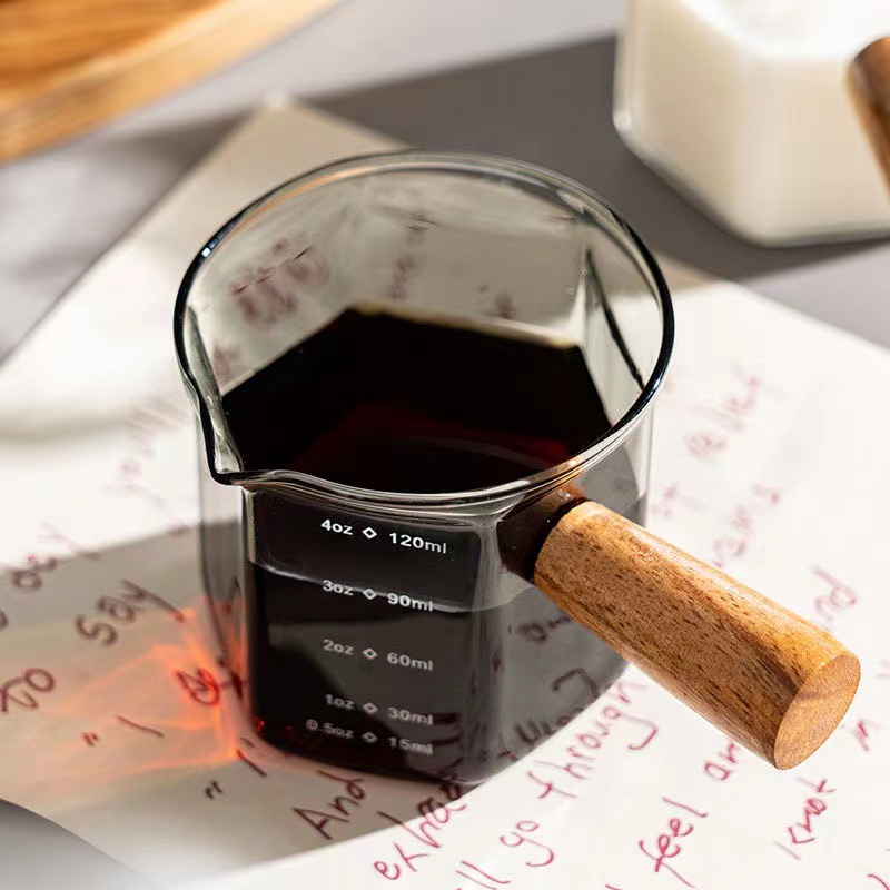 50-250 ミリリットル木製ハンドルガラスエスプレッソ計量 - Barista Milk Jug のレビューと価格